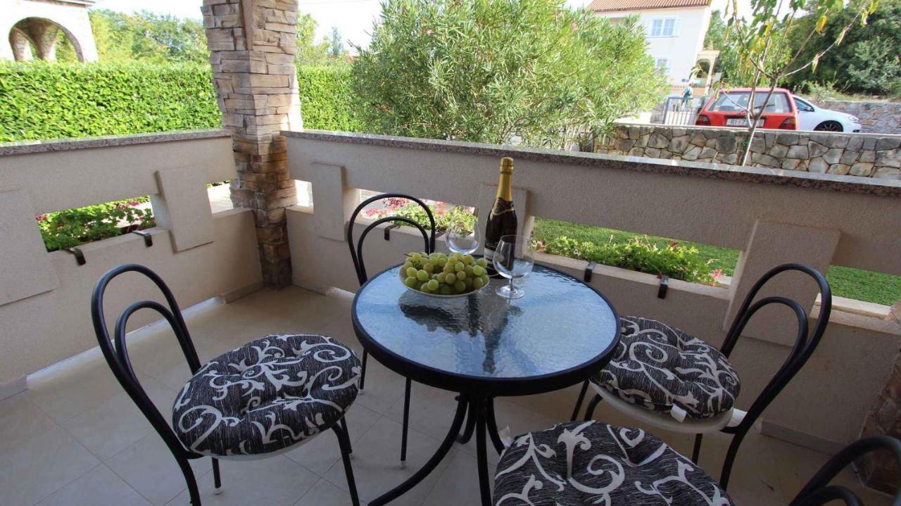 Sveti Anton  Malinska Apartment 1 מראה חיצוני תמונה